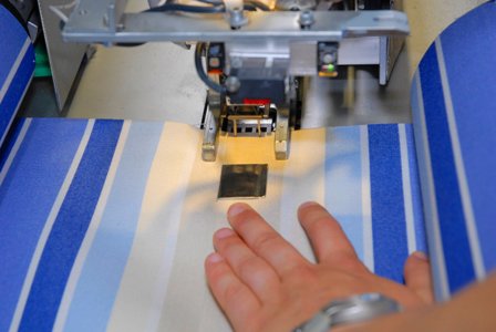 Couture d'une toile de store Franciaflex